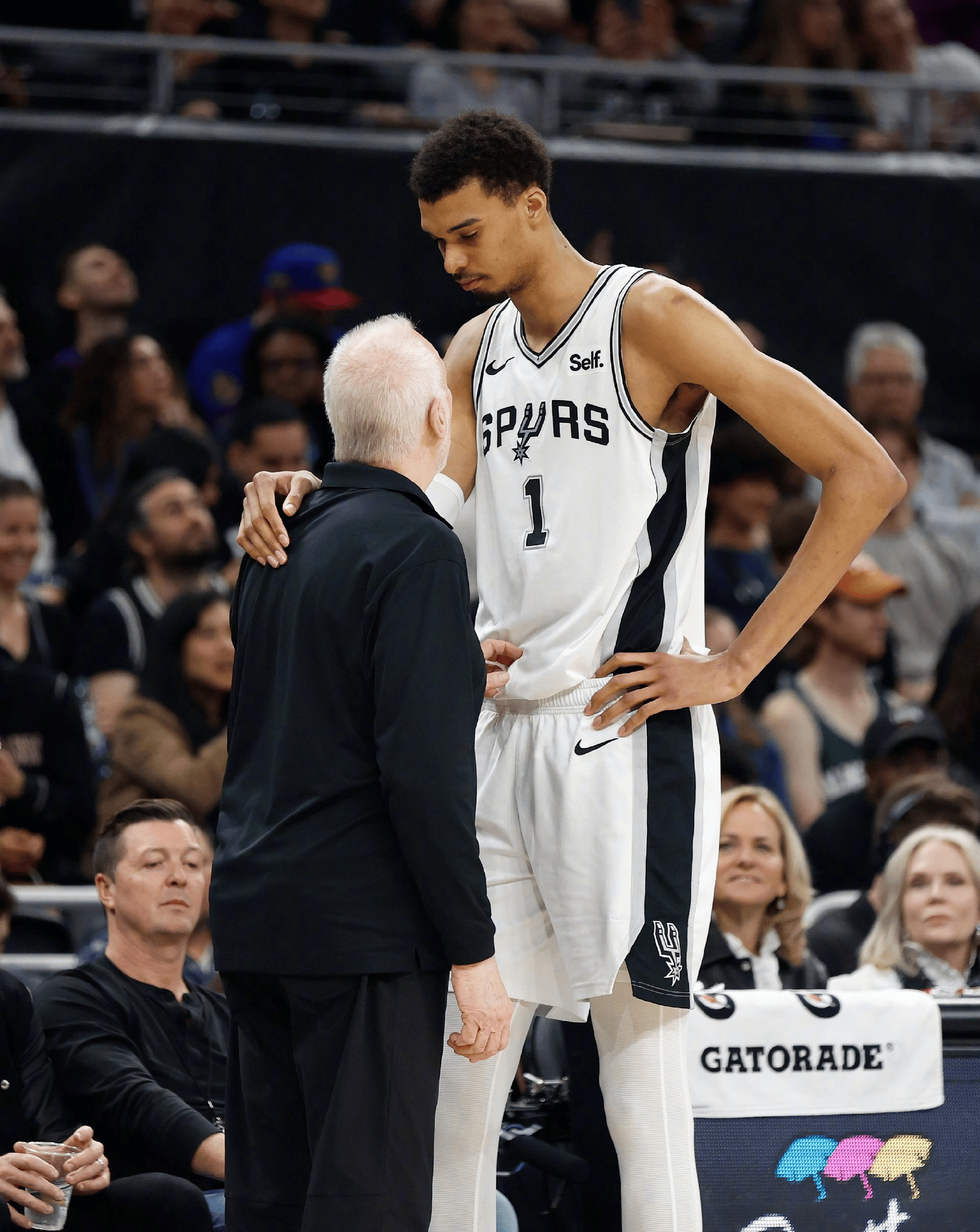 风云突变!圣安东尼奥马刺国际比赛日战术微调;欧篮联版图或变;目标明确;轮换策略成焦点(国际篮联规定供国际比赛用的标准场地为) 风云突变!圣安东尼奥马刺国际比赛日战术微调;欧篮联版图或变;目标明确;轮换策略成焦点(国际篮联规定供国际比赛用的标准场地为)