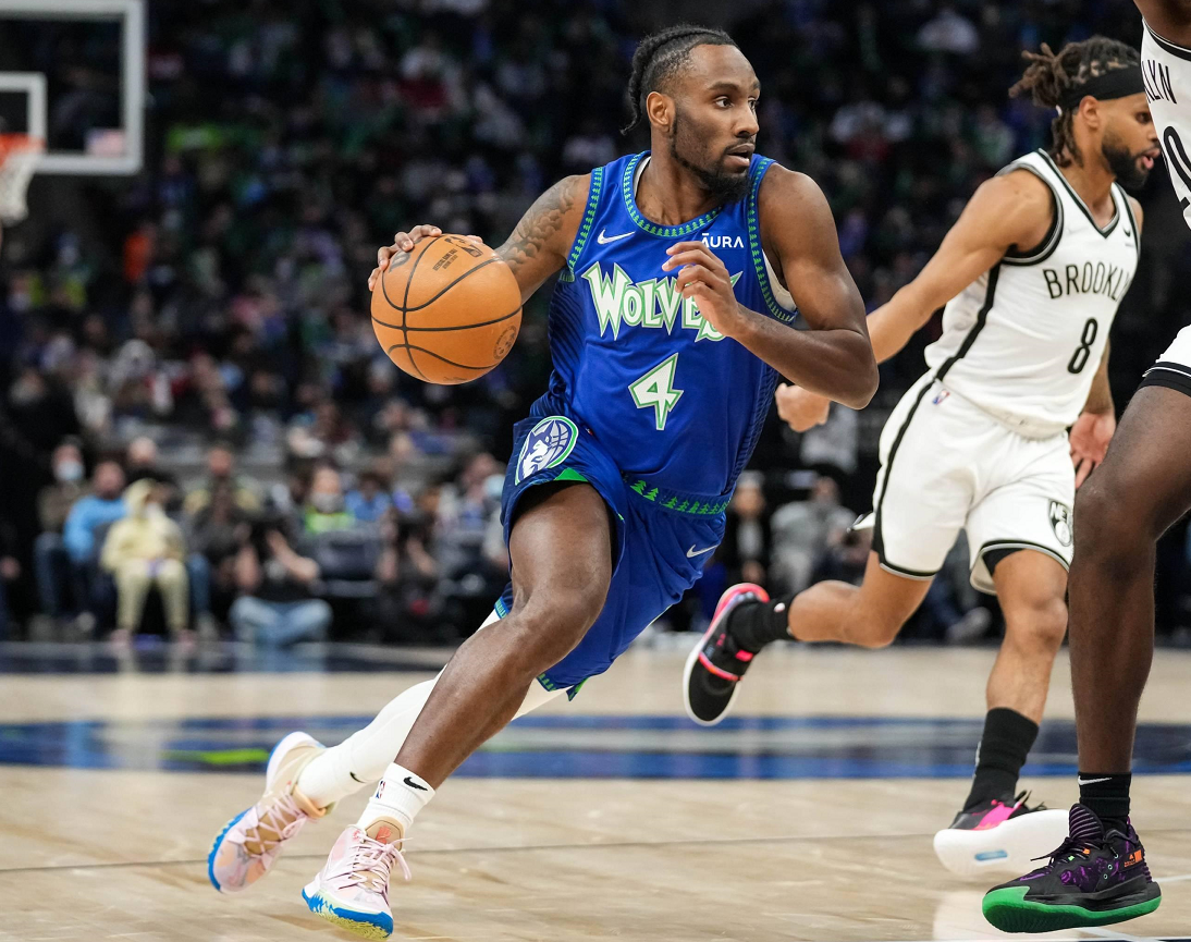 九游平台 -今晚体能课后，明尼苏达森林狼完成体检备战社区盾，目标明确，年轻球员得到机会的简单介绍